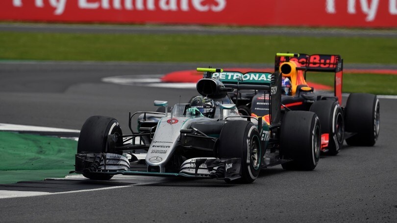 Radiosprint Silverstone, l'aiuto a Rosberg e i complimenti a Verstappen