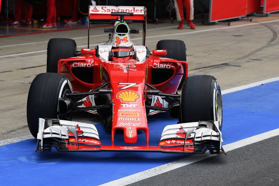 F1, Raikkonen in pista a Silverstone per i test