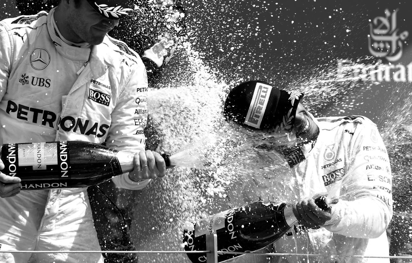La F1 al giro di boa, la fotostoria dei primi 10 GP