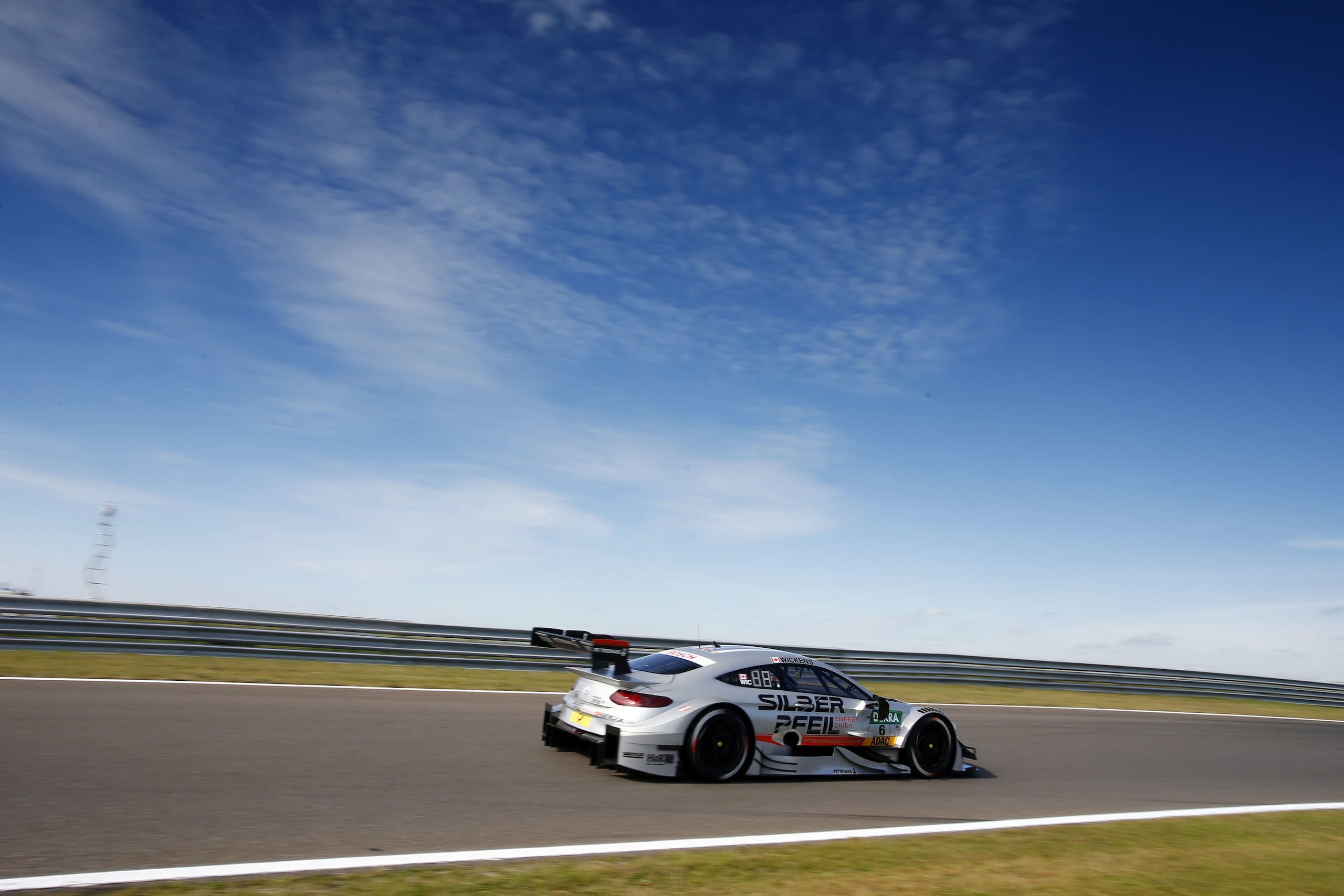 DTM a Zandvoort, gara 1: Wickens rompe il ghiaccio, Wittmann allunga