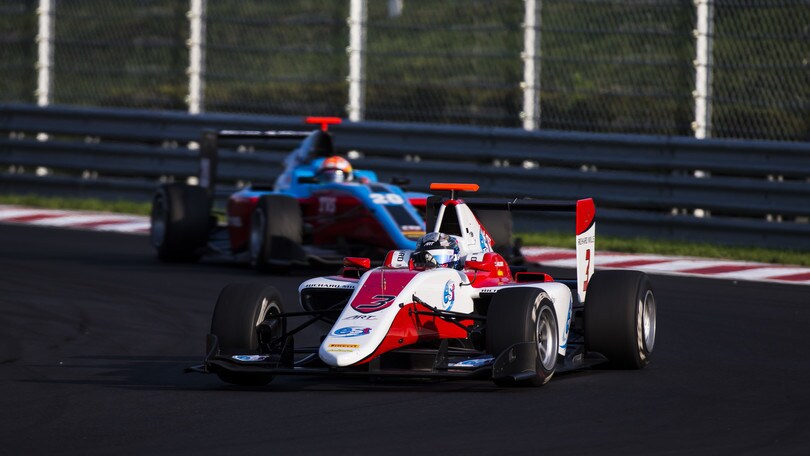 GP3 Budapest, splende Albon, terza vittoria stagionale e leadership in campionato