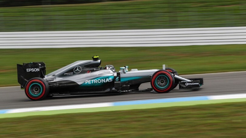 F1 Germania: pole a Rosberg, Ferrari dietro Red Bull
