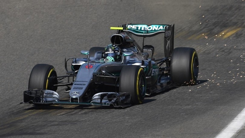 F1 Spa: Rosberg in pole, lo affianca Verstappen