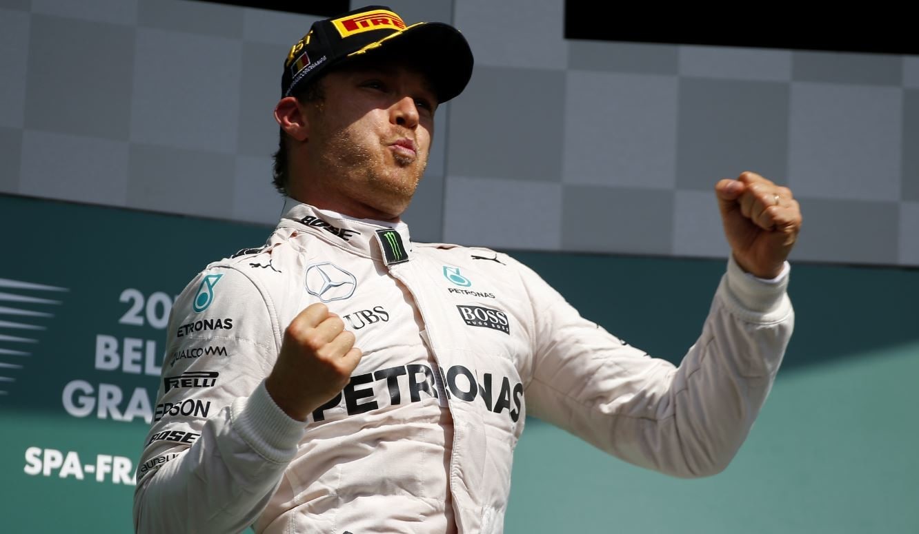 F1 Spa, Rosberg trionfa col fiato di Hamilton sul collo