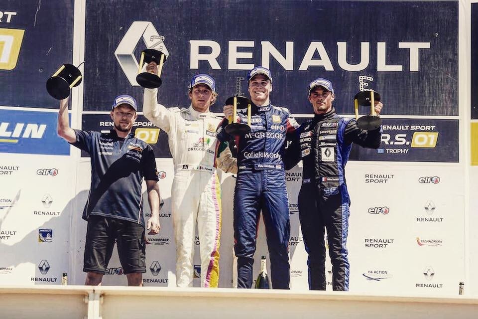 Renault Sport Trophy , Blomstedt e Schothorst si dividono le vittorie