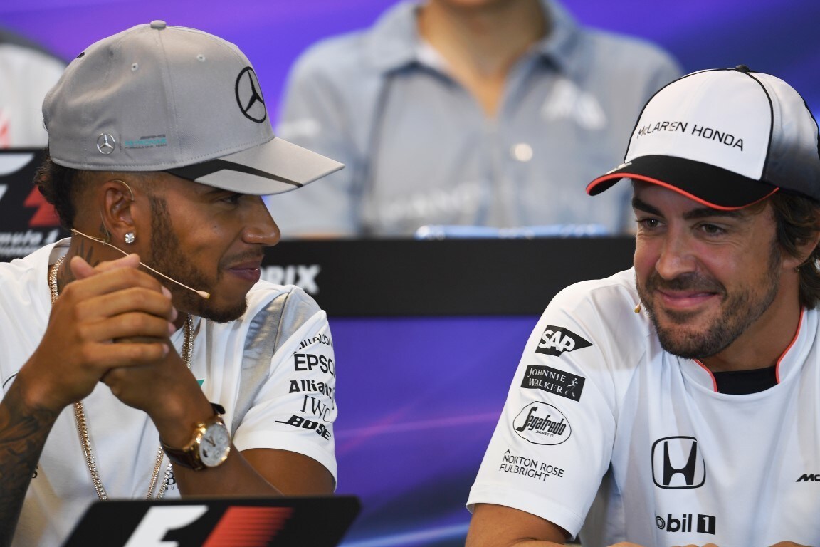 Hamilton: "Peccato se Alonso si ritira"