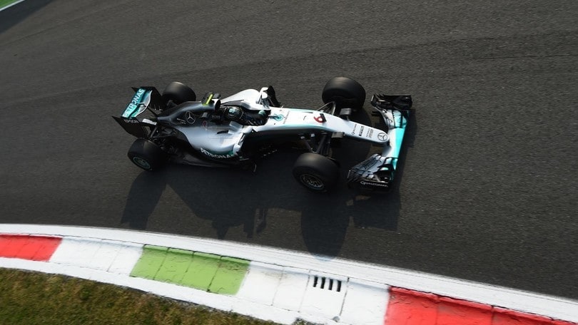 F1 Monza: Mercedes davanti, Ferrari insegue in FP1
