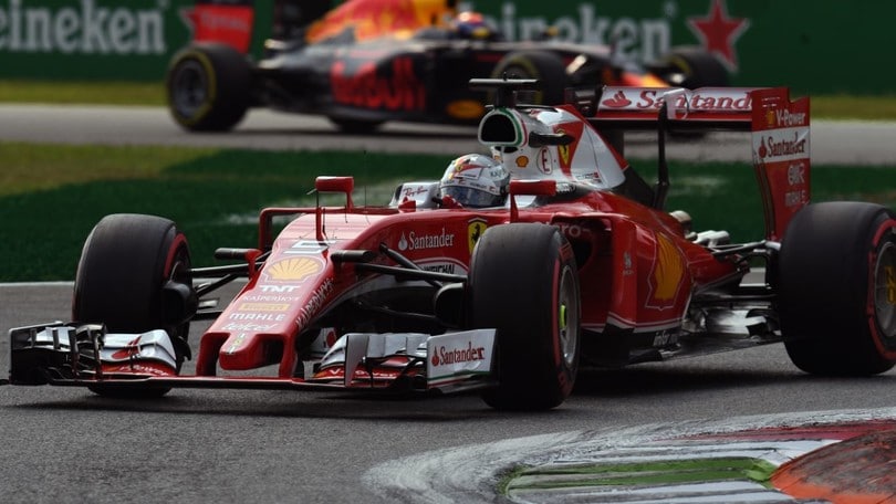 Formula 1 Monza, Hamilton in pole, seconda fila Ferrari: foto