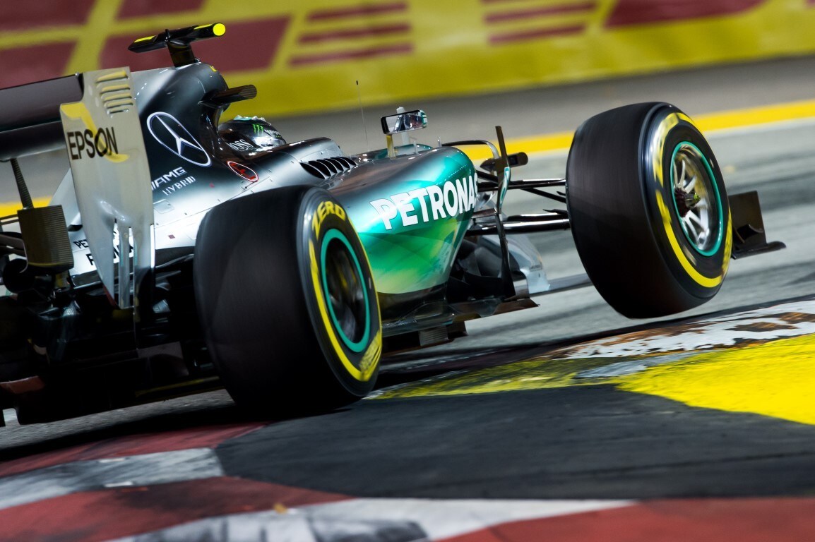 Formula 1 Singapore, le gomme: Rosberg "cauto", Ferrari viola