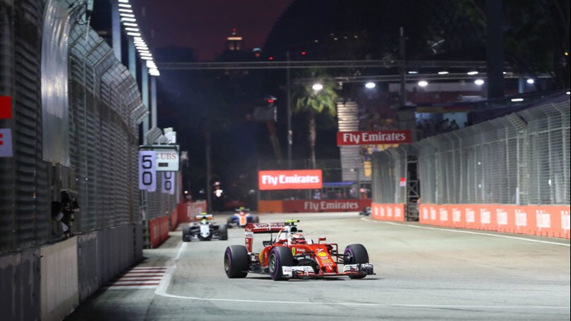 Formula 1 Singapore, Rosberg precede Raikkonen nelle FP2: foto