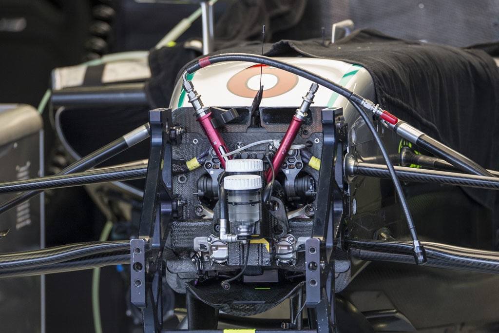 F1 Singapore, lo "strano caso" della sospensione Mercedes