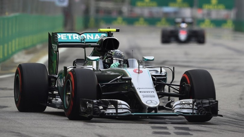 F1 Singapore: Rosberg precede Verstappen e Raikkonen in FP3