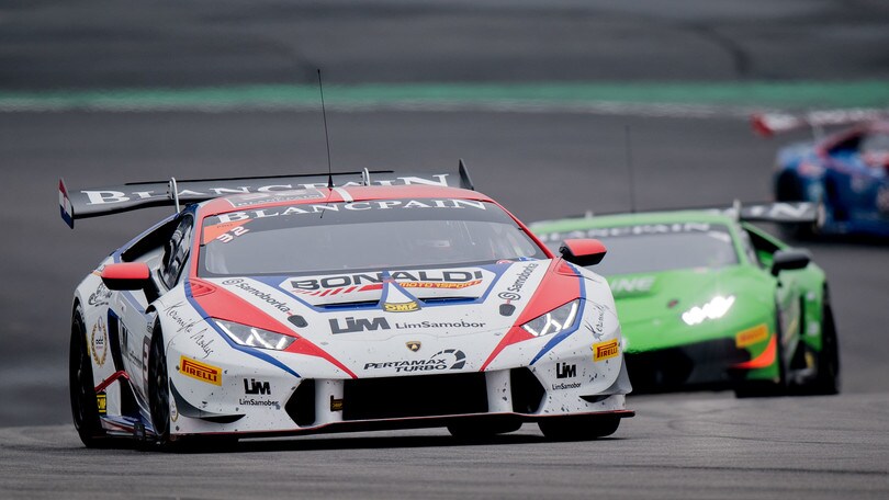 Lamborghini Super Trofeo, al Ring Martin Kodri? firma la prima in gara-2