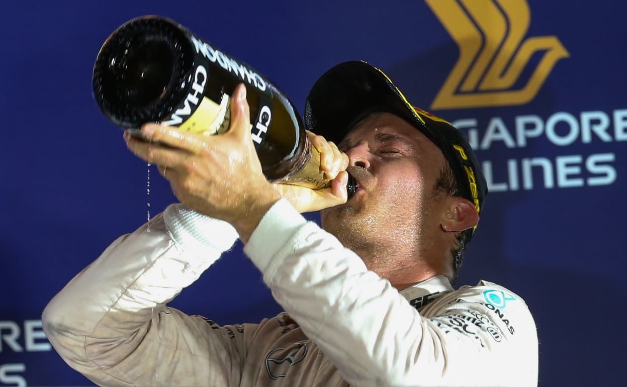 Formula 1 Singapore, Rosberg scommette e sbanca