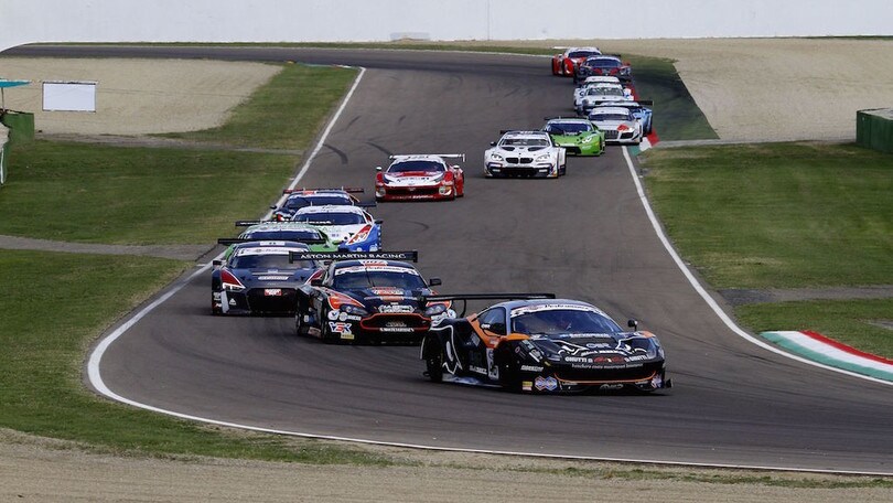 GT italiano: Venturi e Gai con la Ferrari 488 incontenibili in gara-1 a Imola