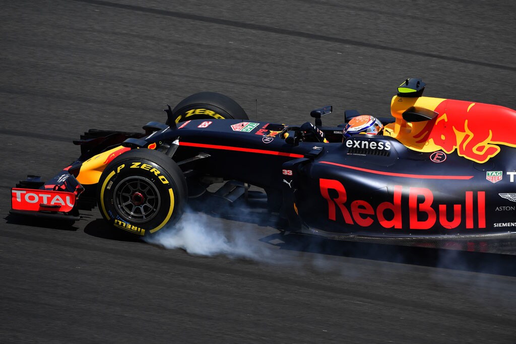 Formula 1 Malesia: Red Bull fra compleanni e ricerca del grip