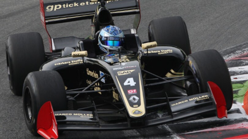 Formula 3.5 V8, Nissany domina a Monza