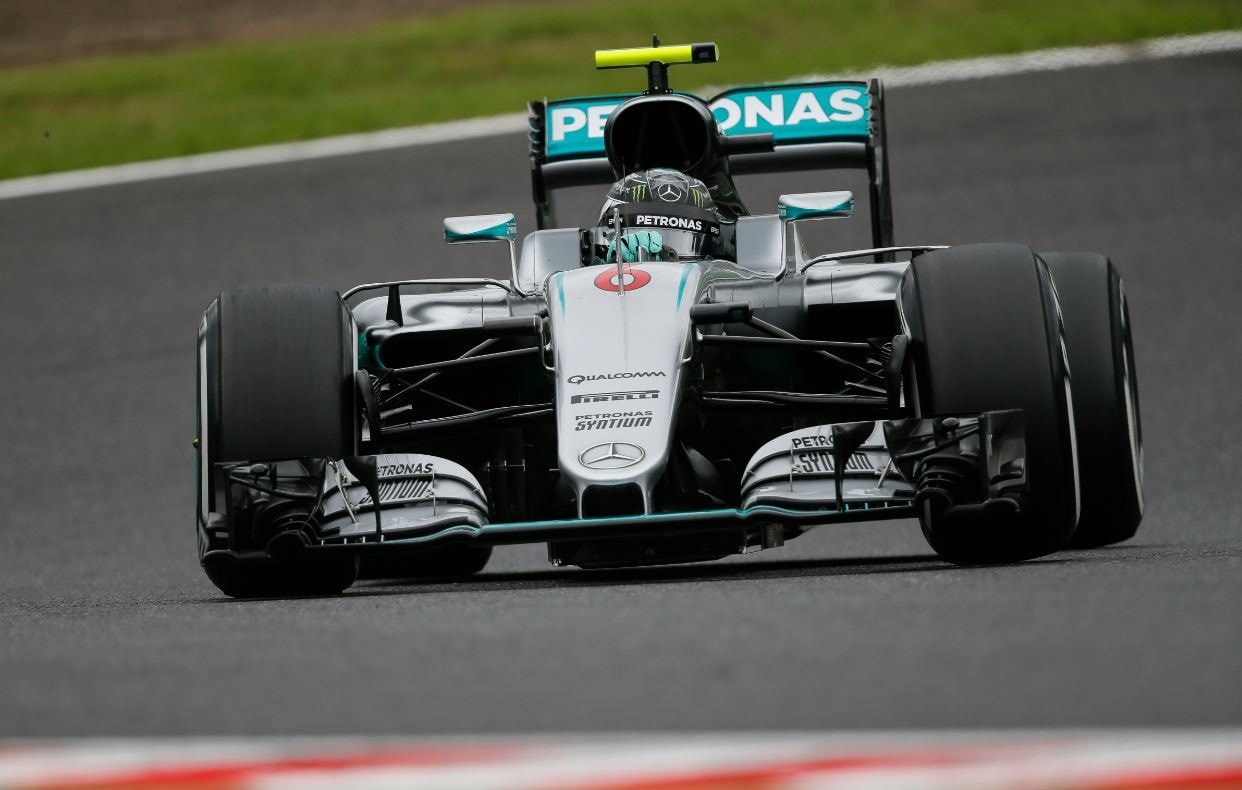 Formula 1 Giappone: Rosberg in pole, terzo Raikkonen