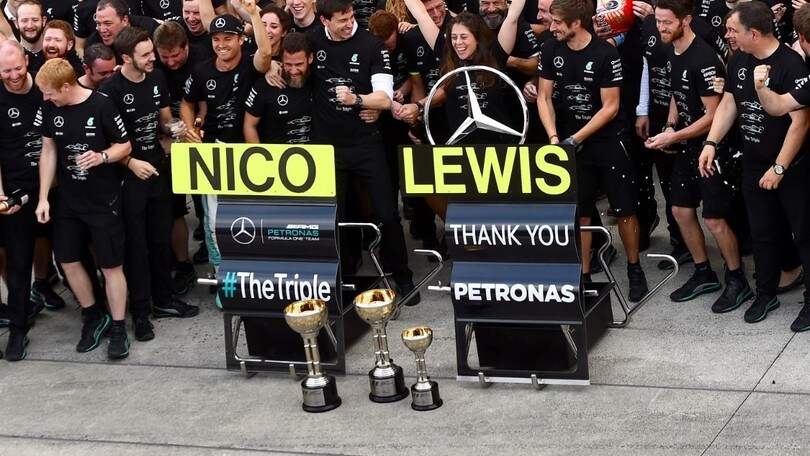 Formula 1 2016, la fotostoria del trionfo Mercedes