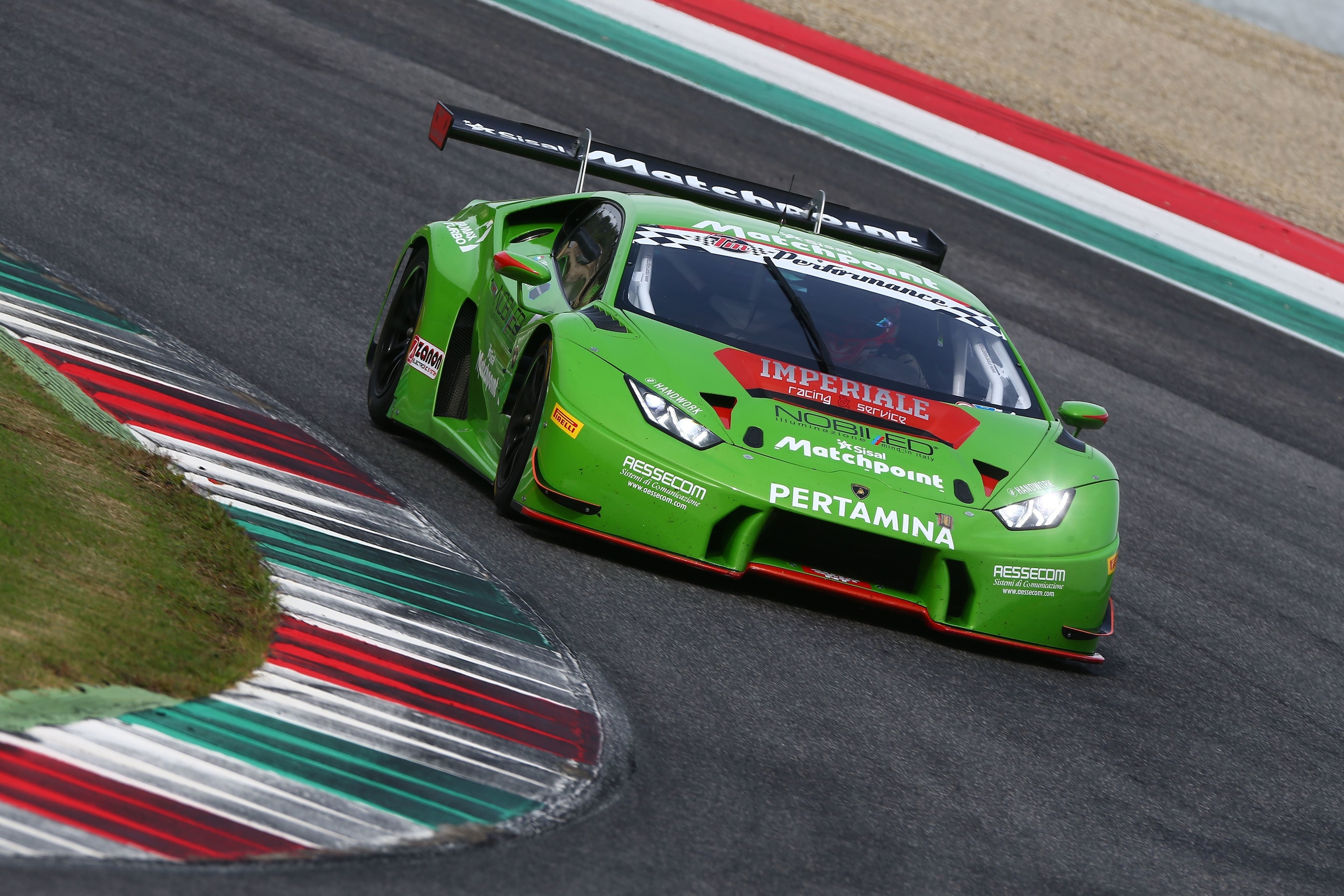 Italiano GT: Vanthoor e Bortolotti in pole position