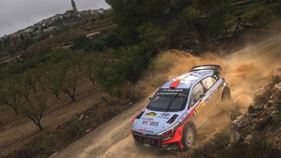 Rally Catalunya: Sordo resiste in testa