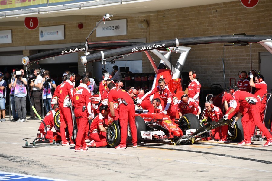 Formula 1 USA, Rosberg leader delle libere 2: foto