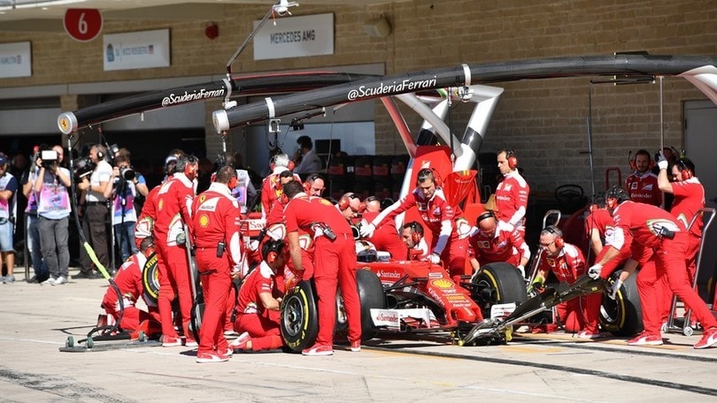 Formula 1 USA, Rosberg leader delle libere 2: foto