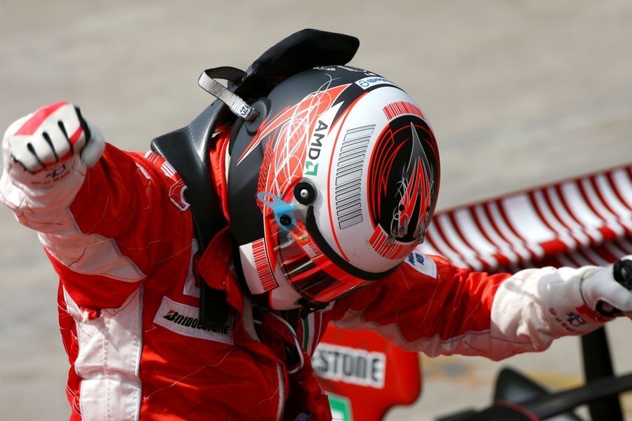 21 ottobre 2007, Kimi vince l'ultimo mondiale Ferrari