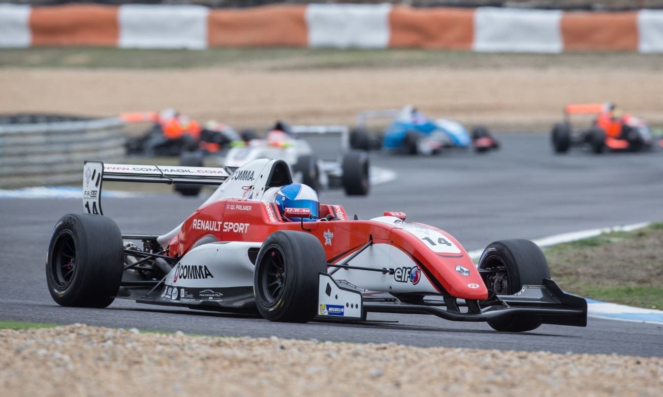Eurcup Renault, a Estoril vince Palmer all’ultimo giro