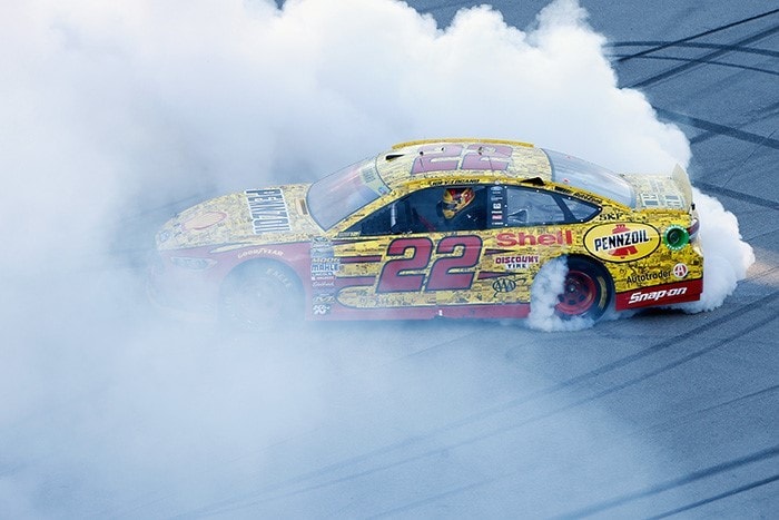 Nascar, Logano sbanca Talladega