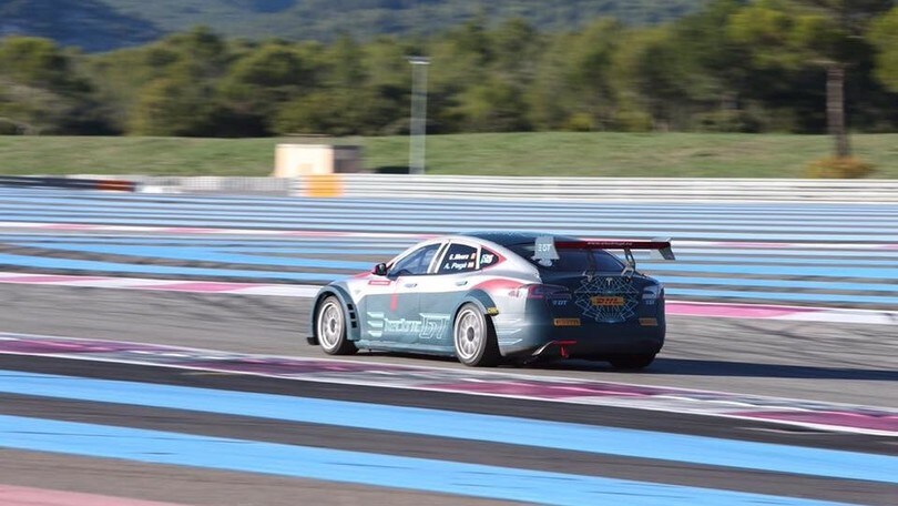 Electric GT, il primo campionato per Tesla Model S