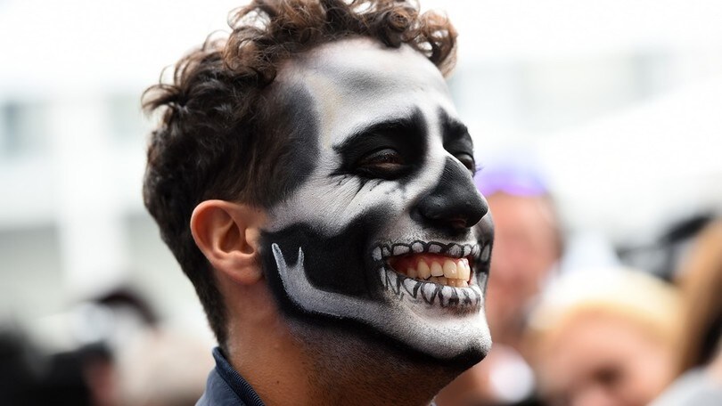 Formula 1 Messico: scheletri, wrestler e belle ragazze