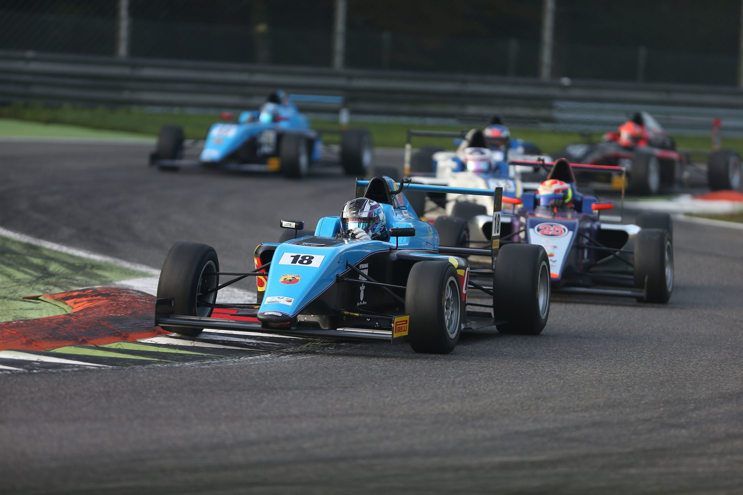 F4 Monza, vincono Schumi Jr, Fernandez e Vips ma Siebert è il campione