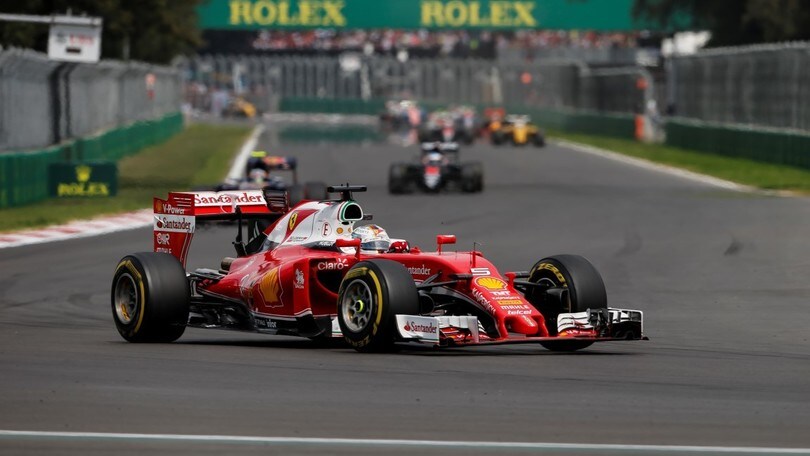 Formula 1 Messico, Arrivabene: "Decisione ingiusta su Vettel"