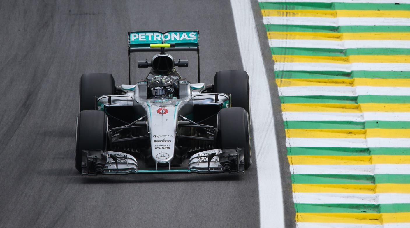 F1 Brasile: Rosberg replica a Hamilton nelle FP3, meglio le Rosse