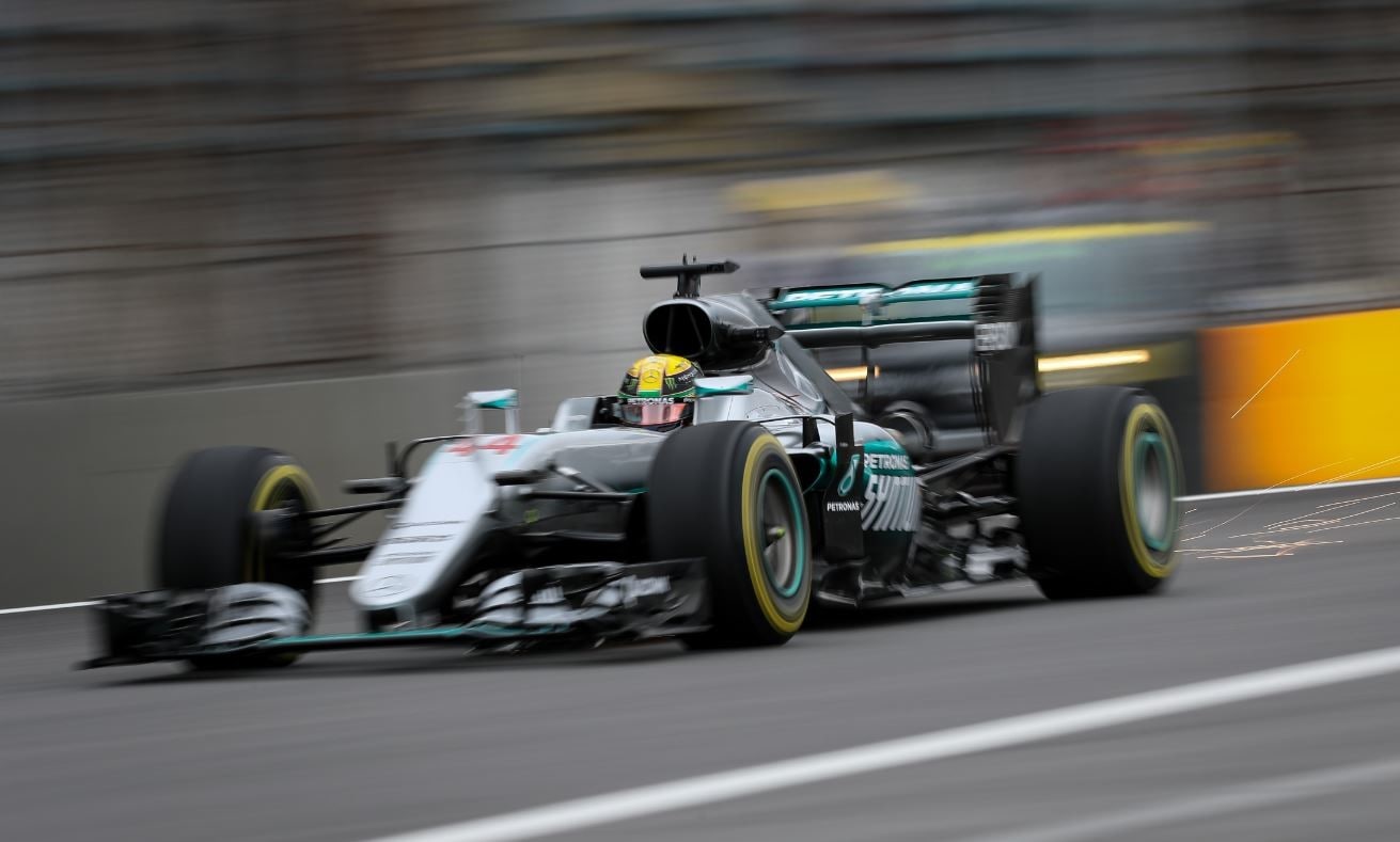 Formula 1 Brasile: pole di forza per Hamilton, Raikkonen 3°