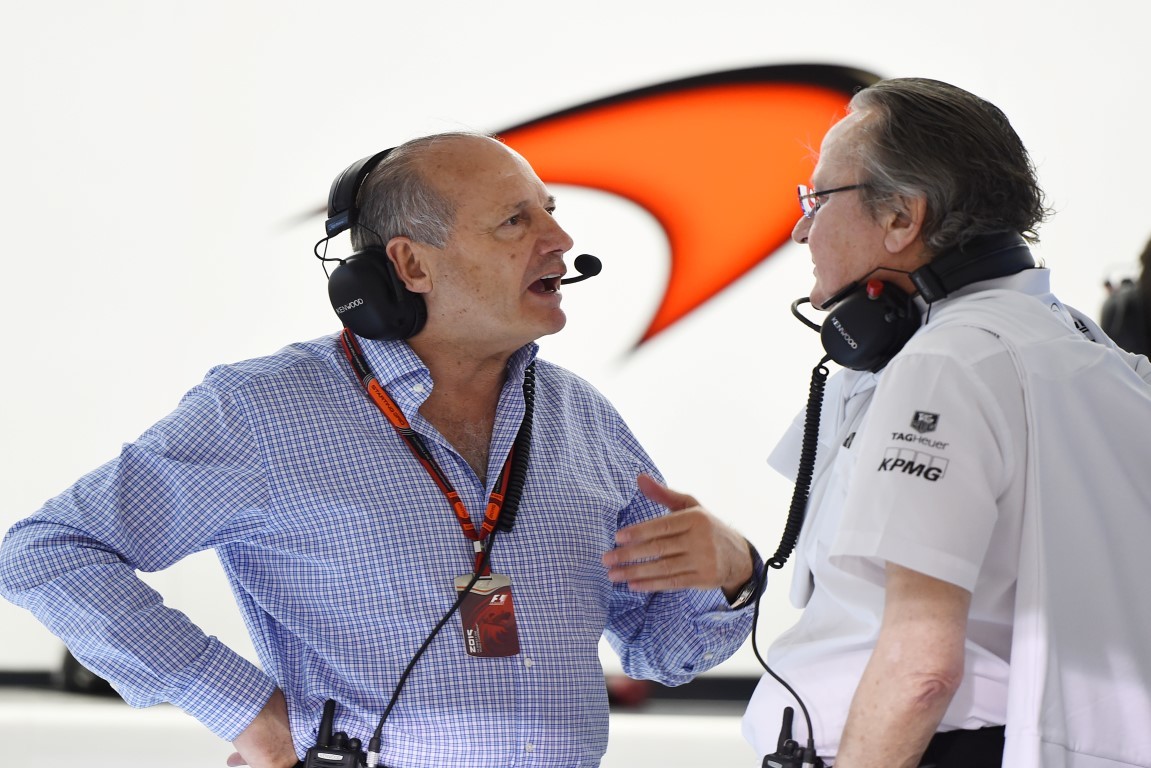 Formula 1, McLaren solleva Dennis da ruoli esecutivi