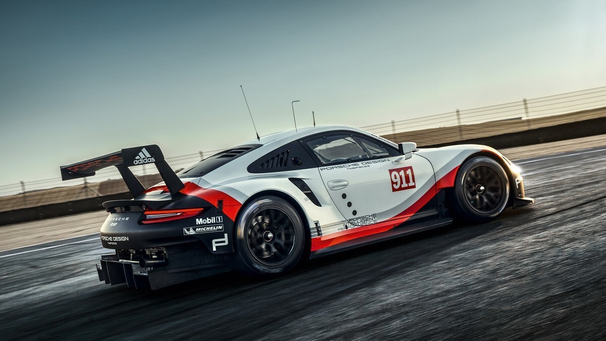 Porsche 911 RSR, addio al motore a sbalzo