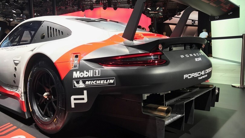 Porsche 911 RSR 2017: foto