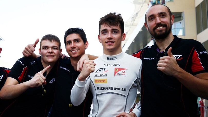GP3 Abu Dhabi, vince De Vries, ma Leclerc è il nuovo campione!