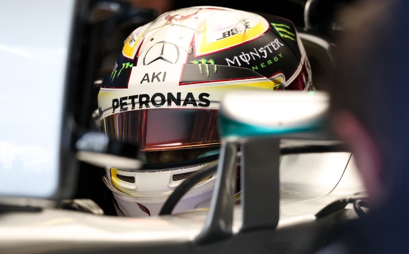 Formula 1 Abu Dhabi: pole 61 per Hamilton ma Rosberg non molla