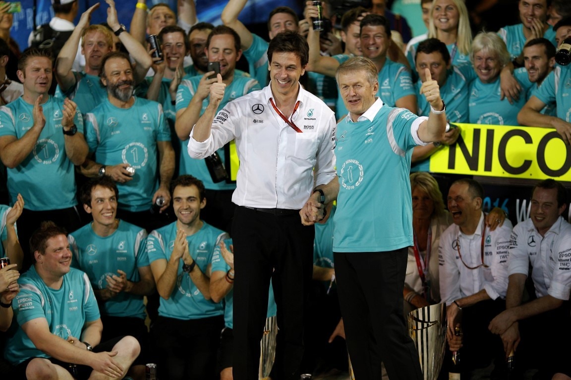 Formula 1 Abu Dhabi, Wolff bacchetta Lewis: "Ha messo se stesso prima del team"