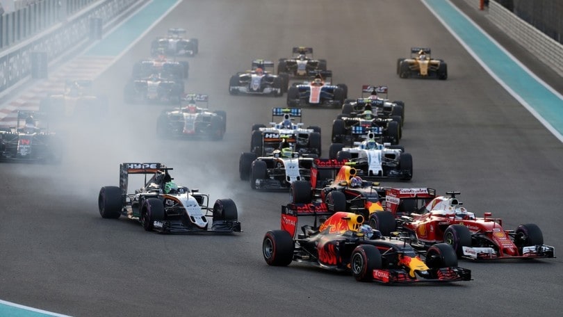 Formula 1 Abu Dhabi, le supersoft premiano Max e Seb