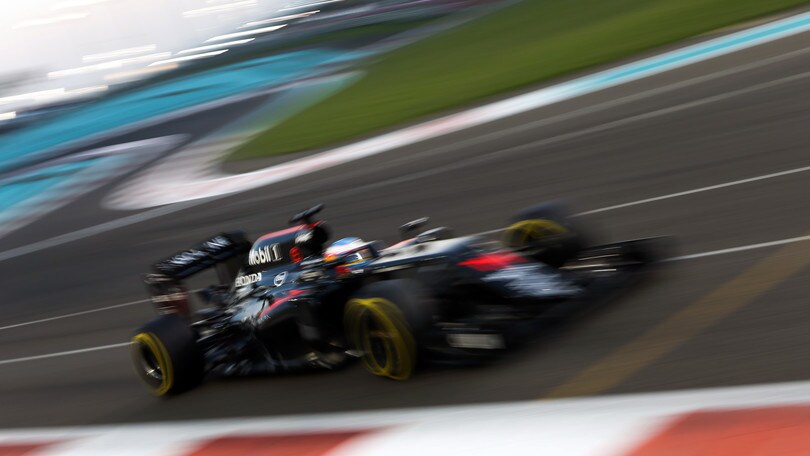 Boullier spavaldo: McLaren avrebbe vinto con un motore al top