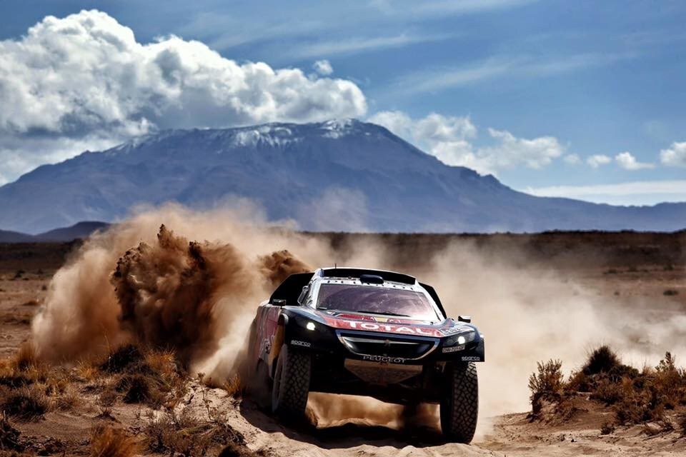 Dakar, è più dura in auto o in moto?