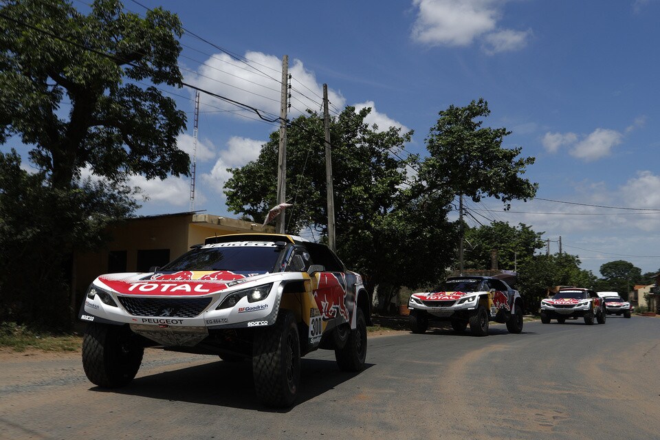 Dakar, il D-Day è alle porte: la parola ai campioni