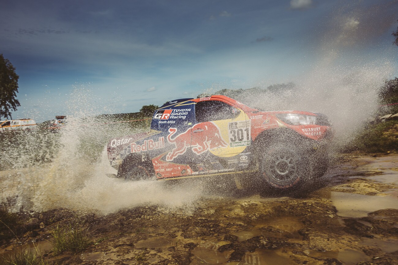 Dakar Stage 1, Al Attiyah va a fuoco e si aggiudica la “specialina”