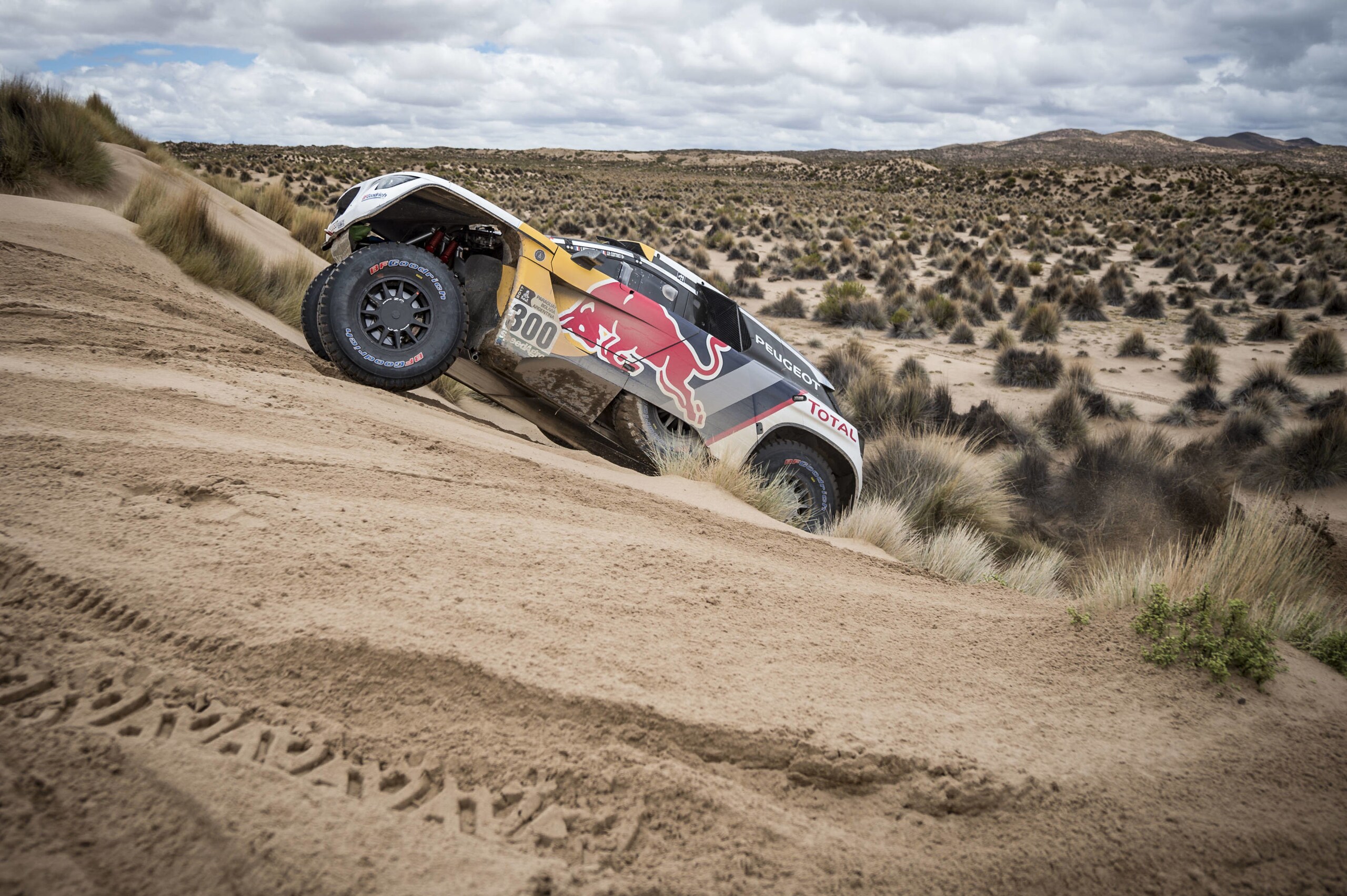 Dakar tappa 7, vince Peterhansel: è sempre più leader
