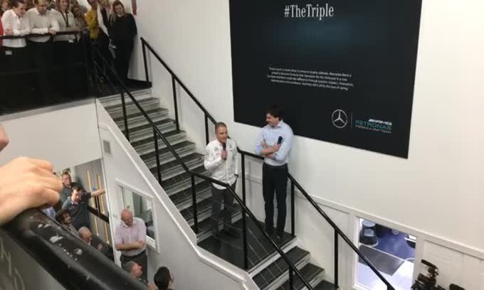 Formula 1, Wolff presenta Bottas al team Mercedes