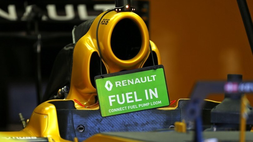 Formula 1, lubrificanti Castrol e benzina BP per il team Renault